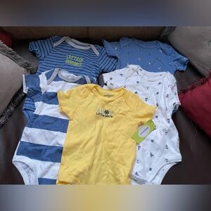 boys 5 one piece Size 12 Months